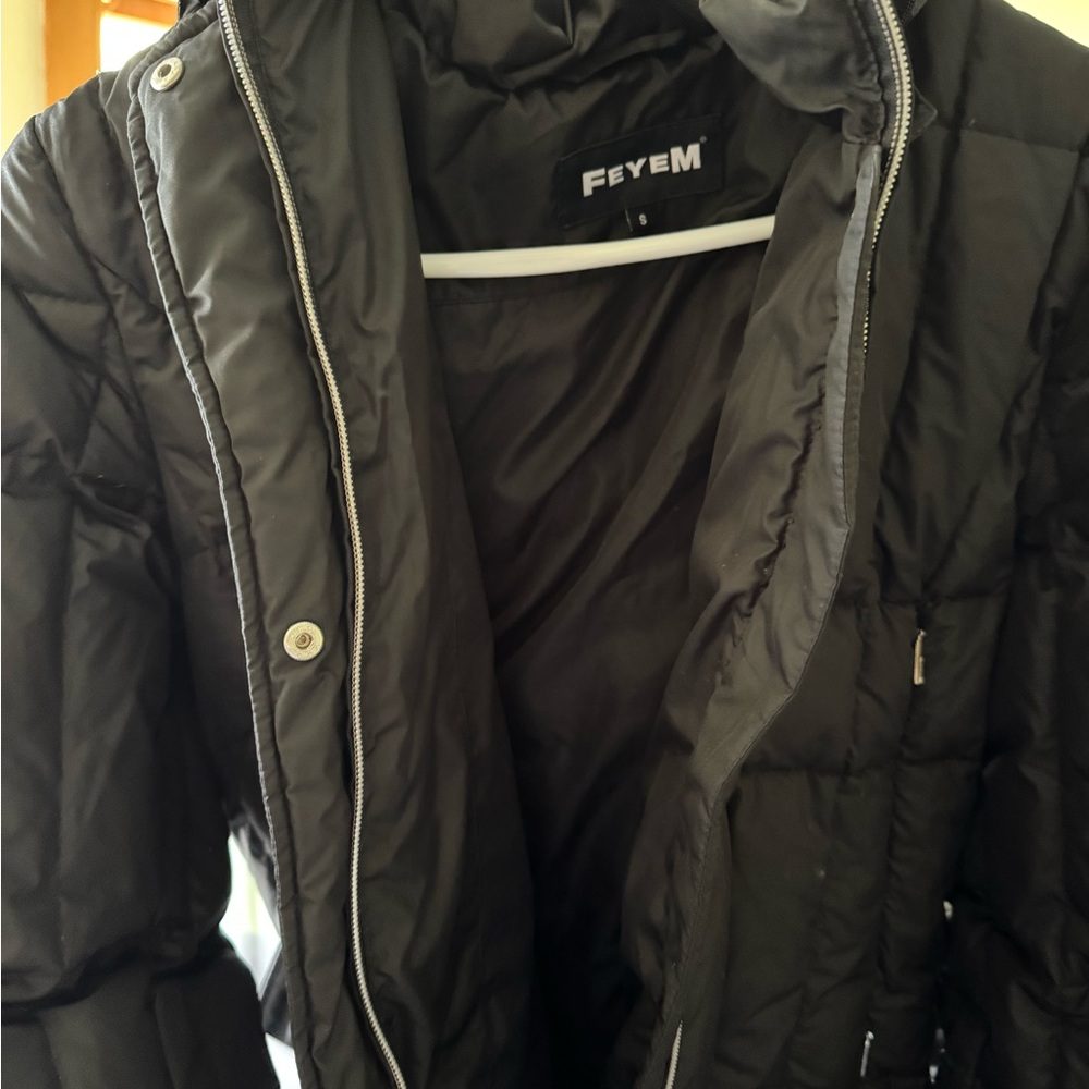 Women's Black Puffer Jacket